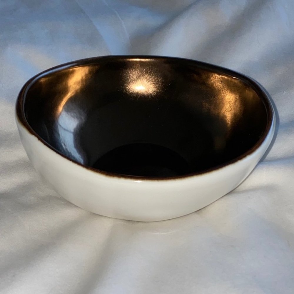 Gorgeous Stylish Modern Jewelry Dish White Gold